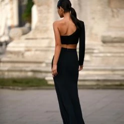 Milla Elegant Maxi One-sleeved Co-ord Set COLLECTIONS 43 Milla Elegant Maxi One-sleeved Co-ord Set COLLECTIONS