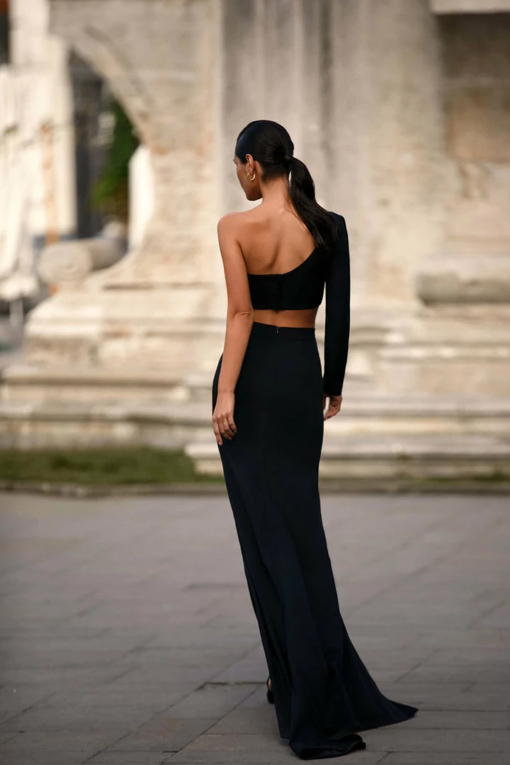 Milla Elegant Maxi One-sleeved Co-ord Set COLLECTIONS 15 Milla Elegant Maxi One-sleeved Co-ord Set COLLECTIONS