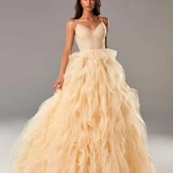 Milla COLLECTIONS Dreamy Heart-shaped Neckline Maxi Dress