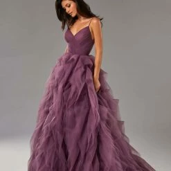 Milla COLLECTIONS Dreamy Heart-shaped Neckline Maxi Dress