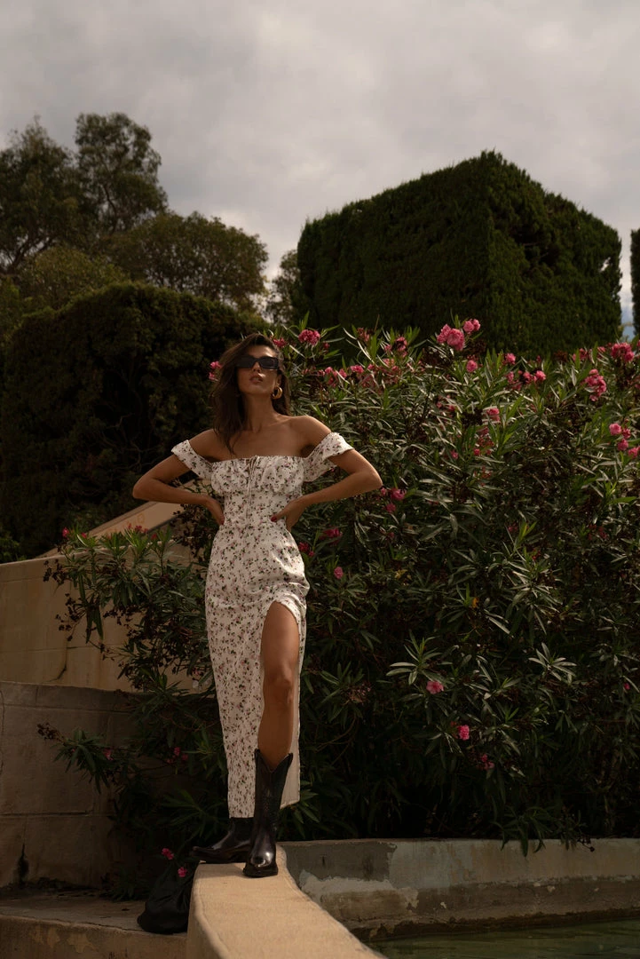 Milla Short-sleeved Dress With Tie-bow Back COLLECTIONS 4 Milla Short-sleeved Dress With Tie-bow Back COLLECTIONS