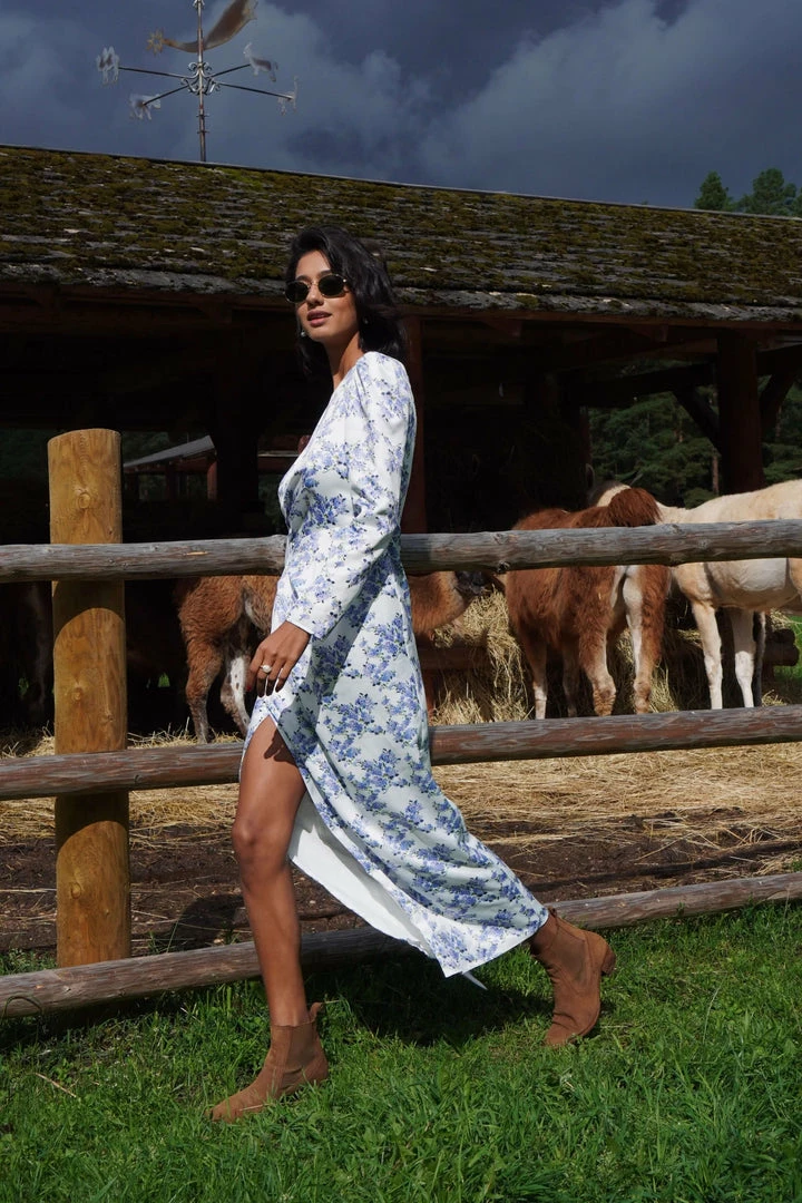 Milla COLLECTIONS Elegant Long-sleeved Floral Midi Dress 9 Milla COLLECTIONS Elegant Long-sleeved Floral Midi Dress