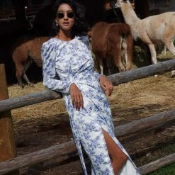 Milla COLLECTIONS Elegant Long-sleeved Floral Midi Dress