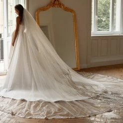 MillaNova Veil Helen Accessories