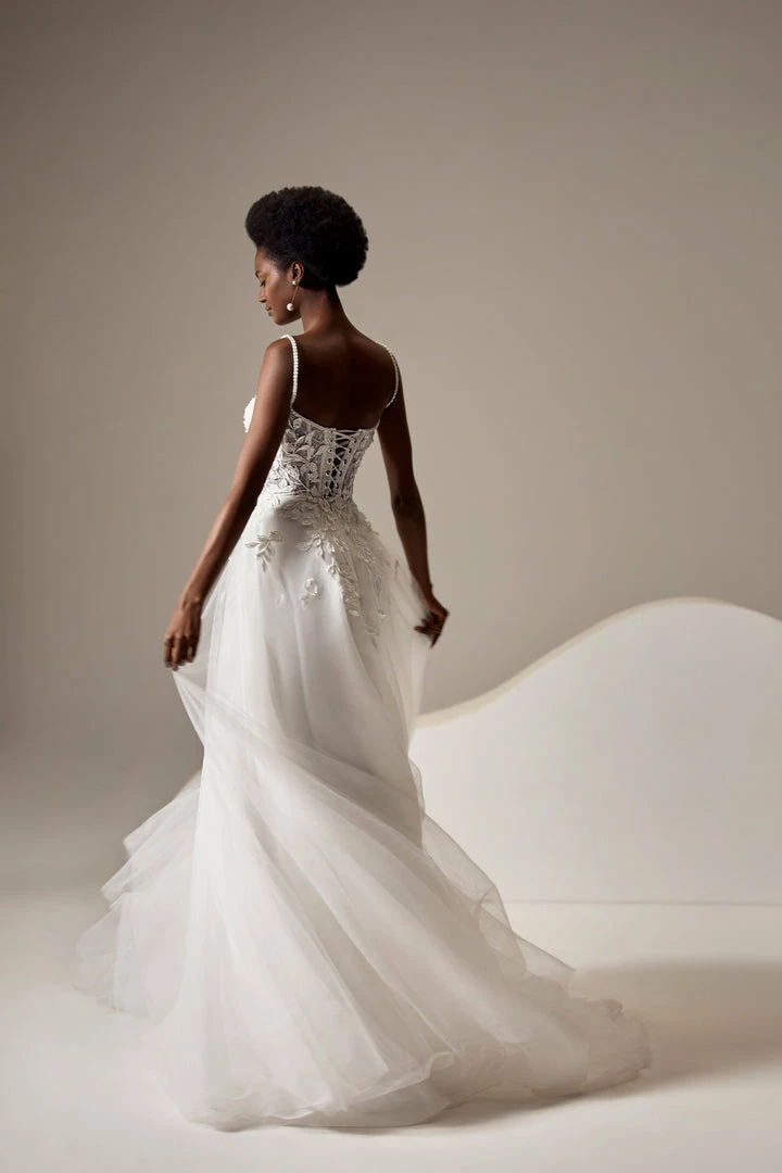 MillaNova LIPA 5 MillaNova LIPA