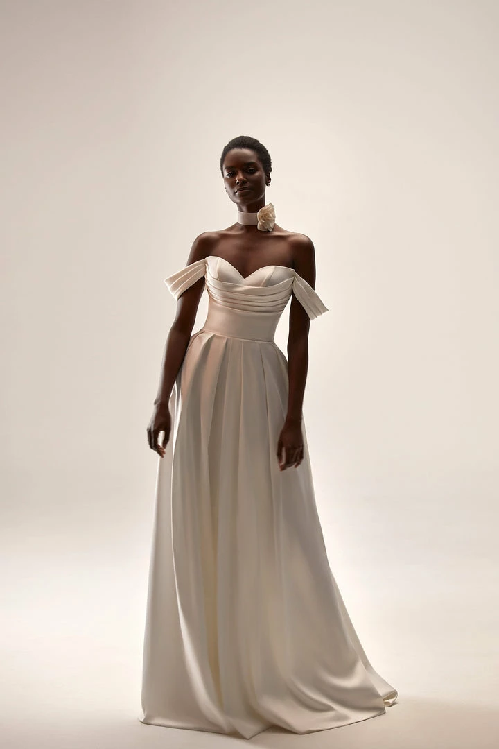 MillaNova COLLECTIONS LARA 4 MillaNova COLLECTIONS LARA